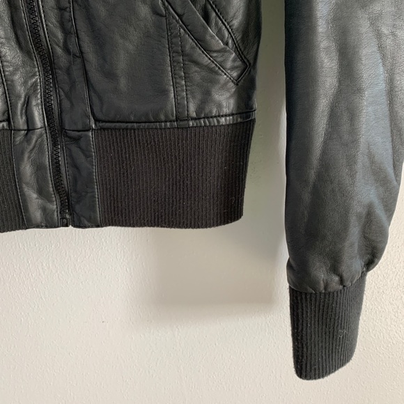 Xhilaration | Black Bomber Jacket - Picture 5 of 6